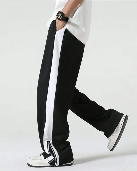 Men's wide-leg trackpants in black with white side stripes